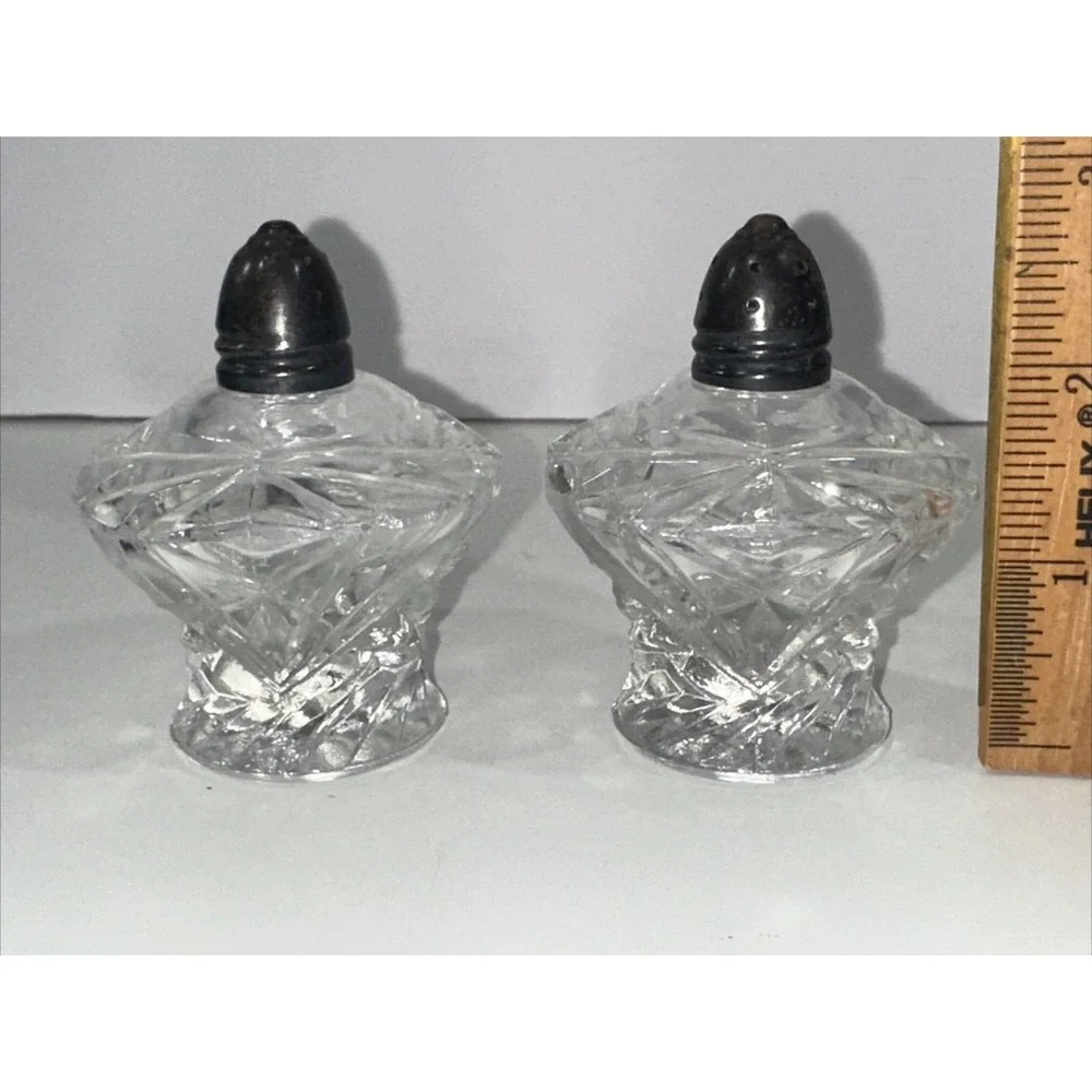The Unbranded Brand vintage crystal